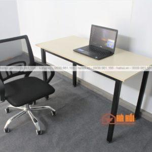 Bàn nhân viên chân sắt đen BVP03.1