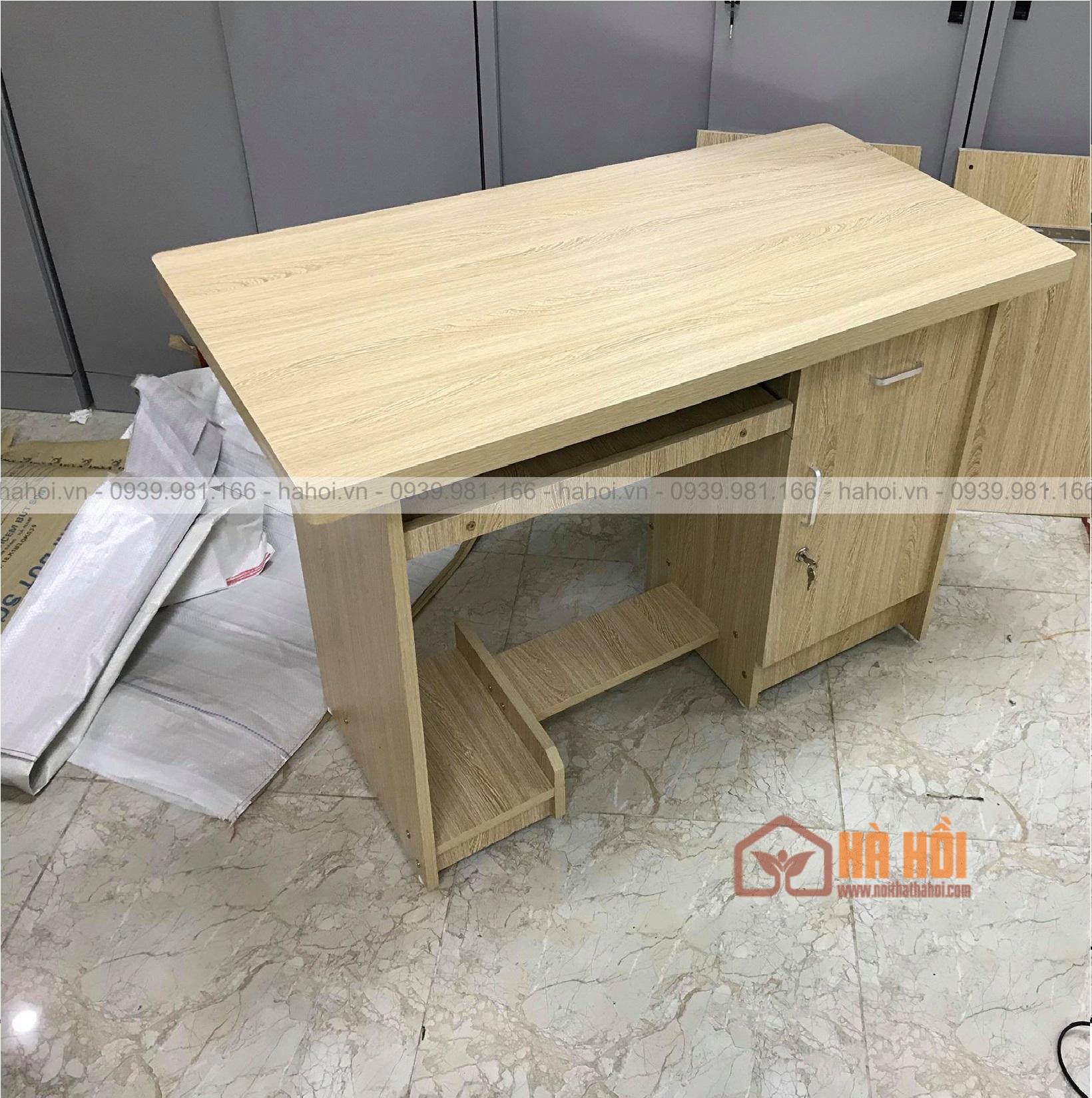 Bàn Nhân Viên Hộc Sâu có bàn phím