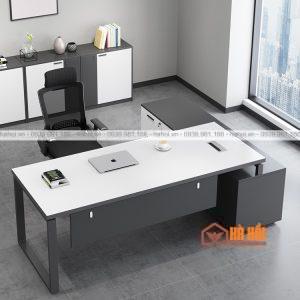 Bàn giám đốc chân sắt Flora 1m8 FL03