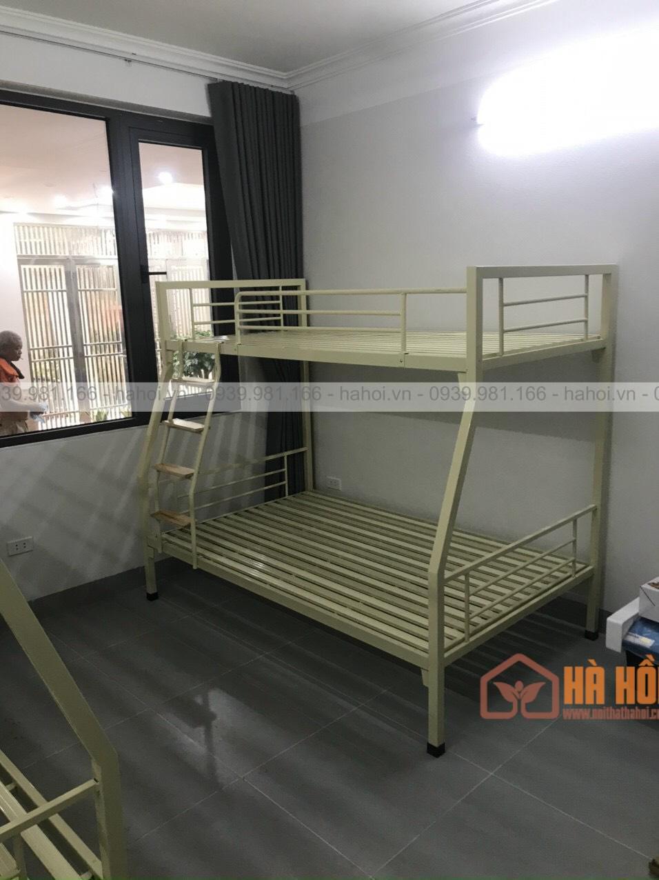 giường-tầng-sắt-lệch-gia-đình