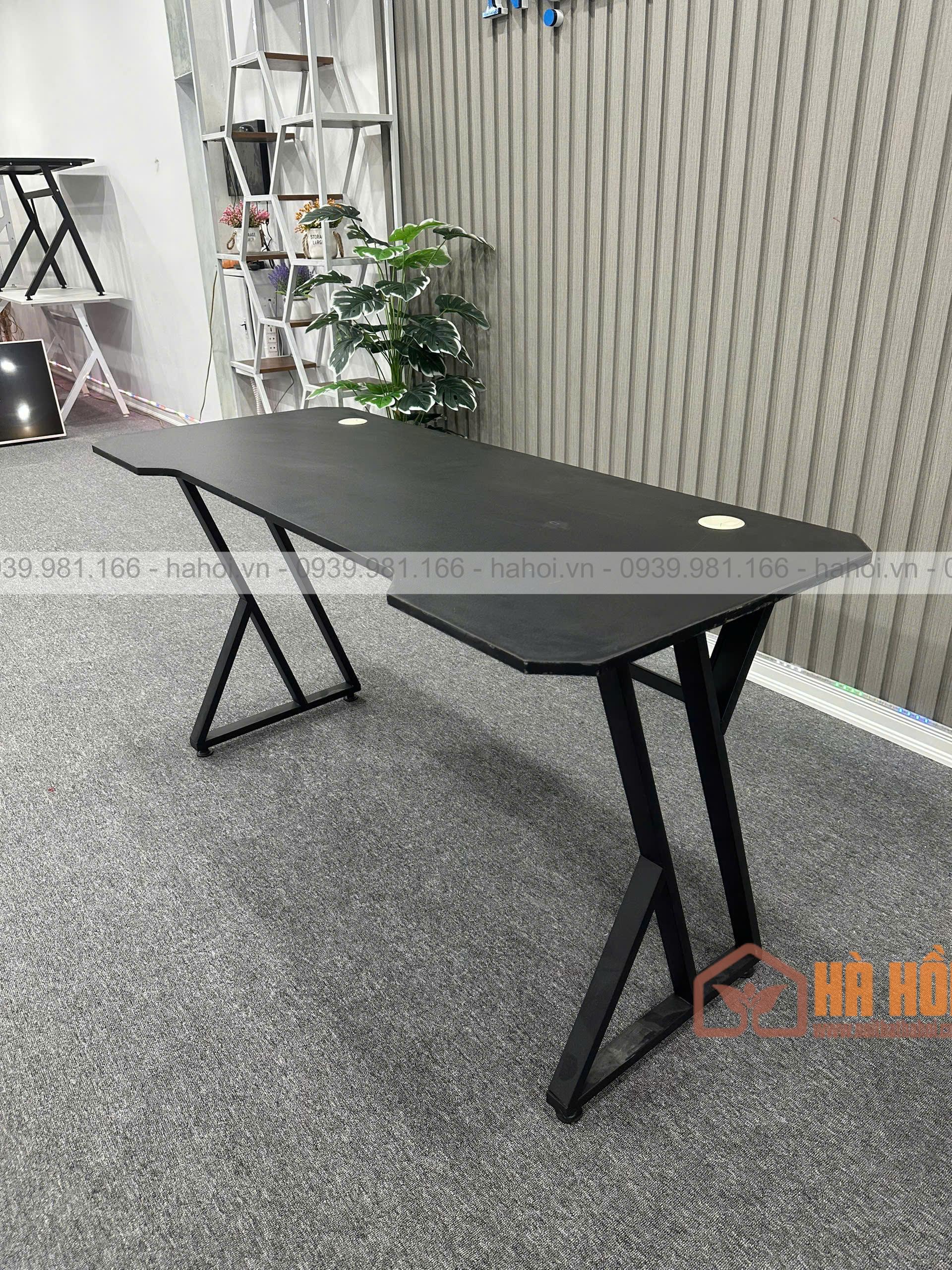 Bàn gaming chữ X hiện đại