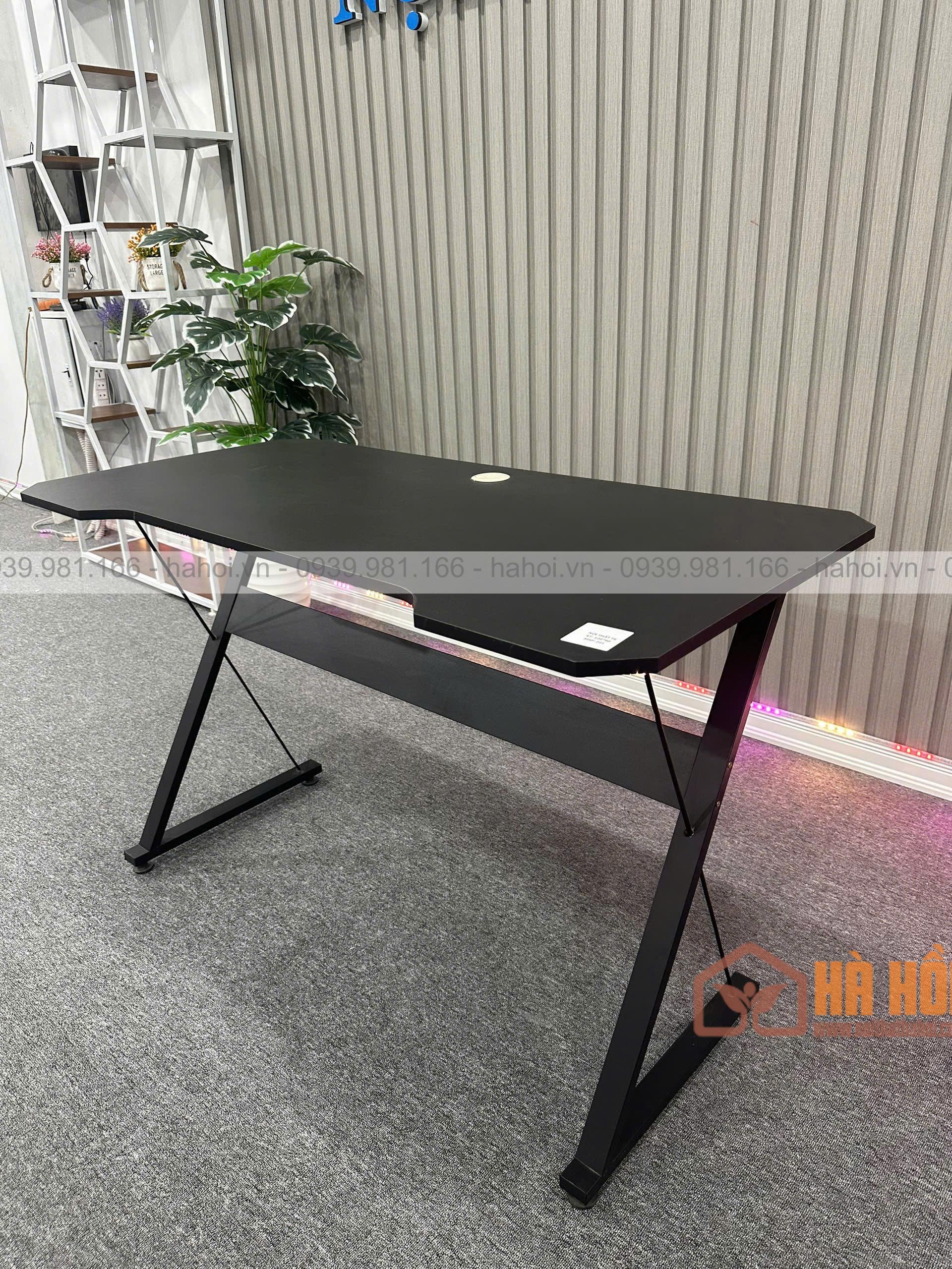 Bàn gaming chữ Z